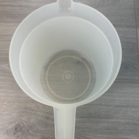 Tupperware Juice Pitcher - Picture 5 of 6
